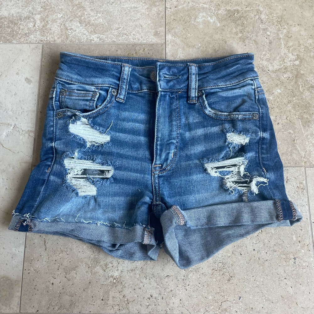 American Eagle ripped jean shorts: size 00, stretchy comfy jean shorts